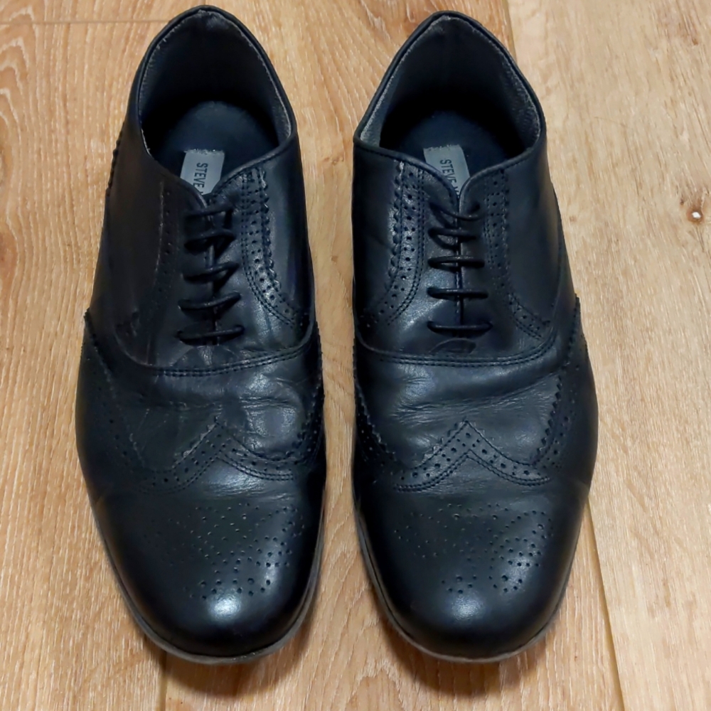 Steve Madden wingtip shoes, size 12